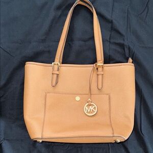 Michael Kors Jet Set Tote Bag. EUC LIKE NEW